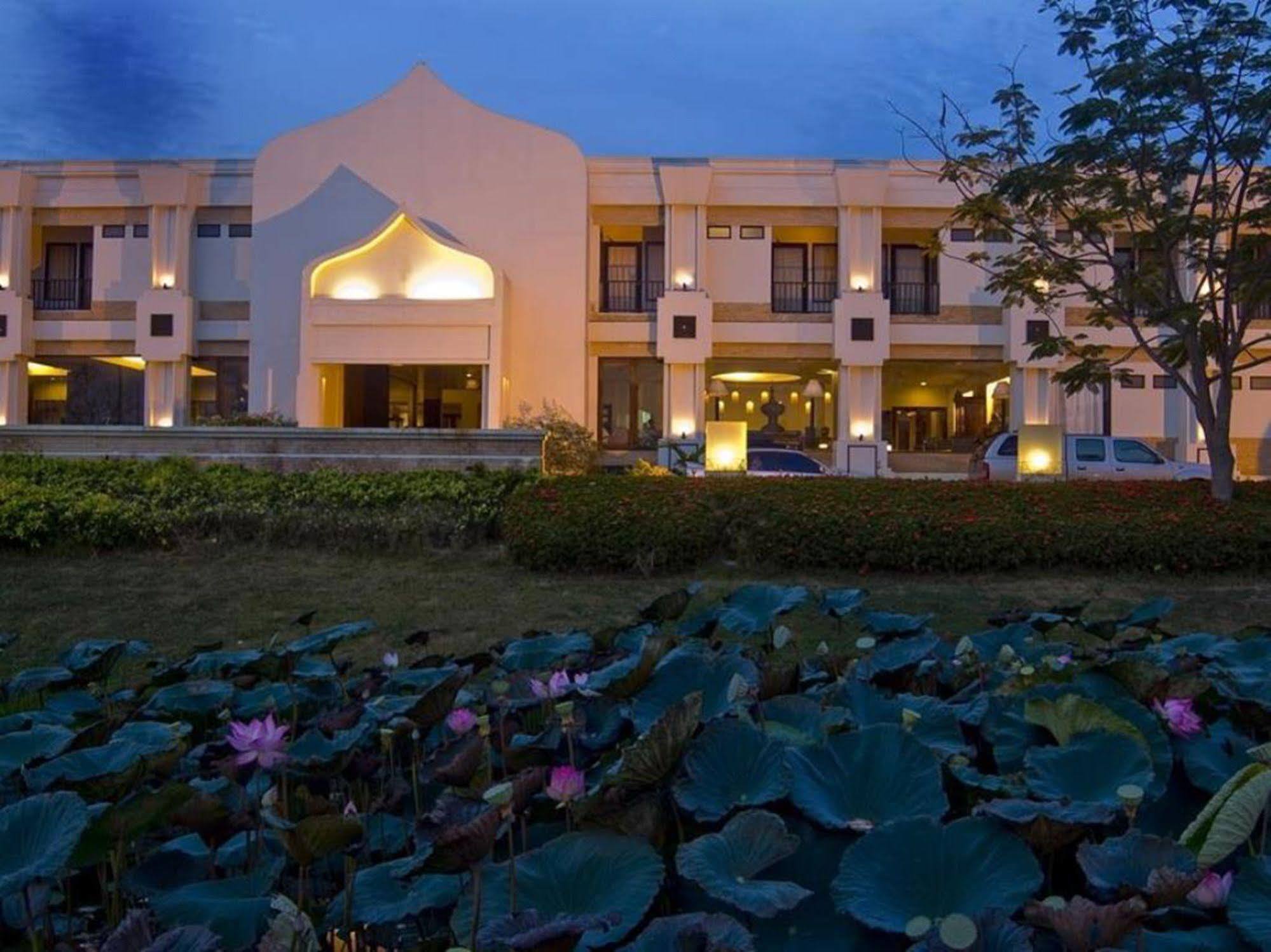 Ananda Museum Gallery Hotel, Sukhothaï Extérieur photo